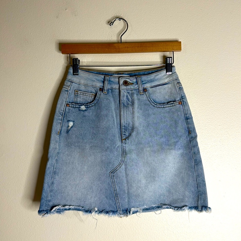 DL1961 Georgia light wash denim mini skirt size small‎ Y2K cute preppy retro